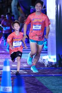 BIB: 4518, 4066
                            <button type="button" onclick="openModal(26227287)" class="btn btn-primary btn-sm float-right btn-popup" data-toggle="modal" data-target=".modal-high-quality">
                        <i class="fas fa-shopping-cart"></i> Add to Cart
                    </button>
                                            <button type="button" onclick="isThisMe(26227287, true)" class="btn btn-success btn-sm float-right btn-popup btn-isme hidden" data-toggle="tooltip" data-placement="bottom" title="นี่คือรูปของคุณใช่ไหม คลิกที่นี่เพื่อเอาเข้าอัลบั้ม">
                        <i class="fas fa-plus"></i> Add to album
                    </button>
                    <button type="button" onclick="isThisMe(26227287, false)" class="btn btn-warning btn-sm float-right btn-popup btn-isnotme hidden">
                        <i class="fas fa-ban"></i> Remove from album
                    </button>